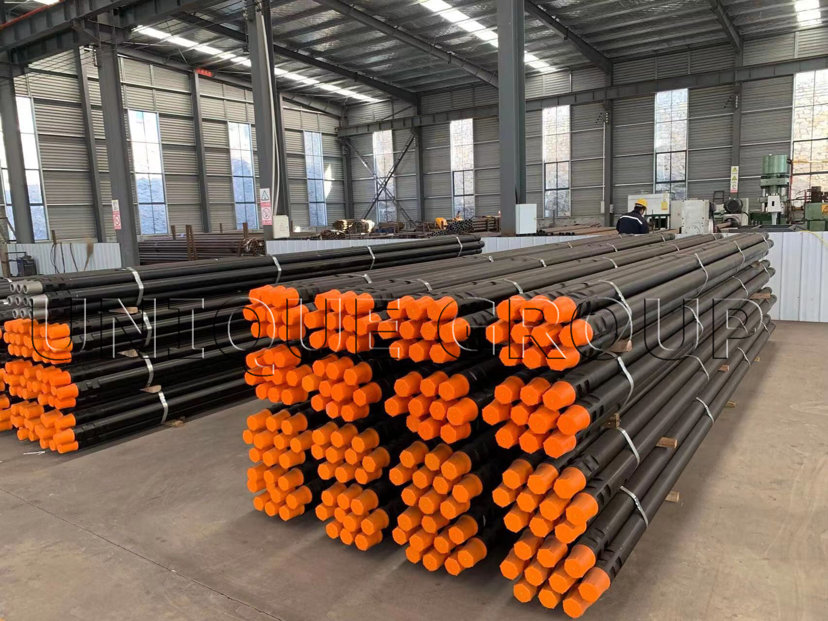 What is the difference between Down Hole Drill Pipe and Top Hammer Drill Pipe? Blog2 3 - What is the difference between Down Hole Drill Pipe and Top Hammer Drill Pipe?