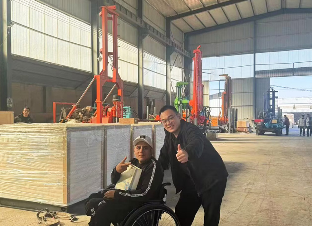 Peruvian Customer Visited UY200 Water Well Drilling Rig UY200 Water Well Drilling Rig 02 - Peruvian Customer Visited UY200 Water Well Drilling Rig
