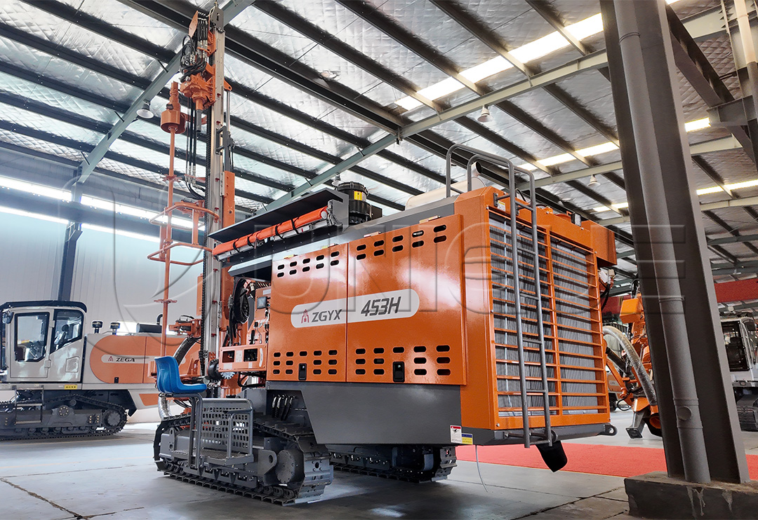 Integrated vs. Split-Mount DTH Blast Drilling Rigs: How to Choose? Integrated DTH drilling rig 2 - Integrated vs. Split-Mount DTH Blast Drilling Rigs: How to Choose?